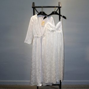 2017 High Quality Silk Sleepwear Women Long-sleeve Nightgown Two Pieces Set Queen Robe Dress Gorgeous Vestidos Sexy Lingerie
